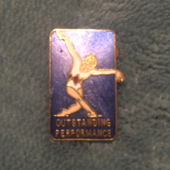 Vintage gymnastic lapel pins - Picture 5 of 7